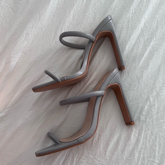 Lulus grey Mimi heels - Picture 3 of 5